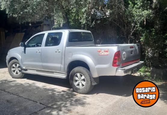 Camionetas - Toyota hilux 3.0 4x4 at cuero 2009 Diesel 111111Km - En Venta