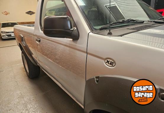 Camionetas - Nissan Frontier cabina simple 2006 Diesel 134000Km - En Venta