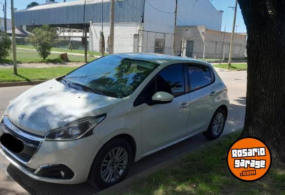 Autos - Peugeot 208 Allure 2018 Nafta 109000Km - En Venta