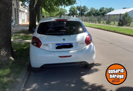 Autos - Peugeot 208 Allure 2018 Nafta 109000Km - En Venta