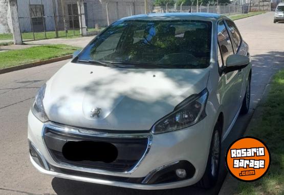 Autos - Peugeot 208 Allure 2018 Nafta 109000Km - En Venta