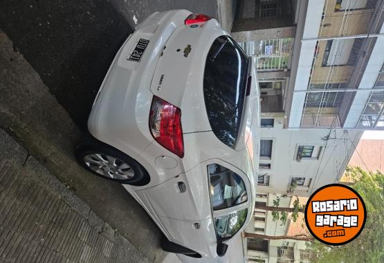 Autos - Chevrolet Onix 2015 GNC 128000Km - En Venta