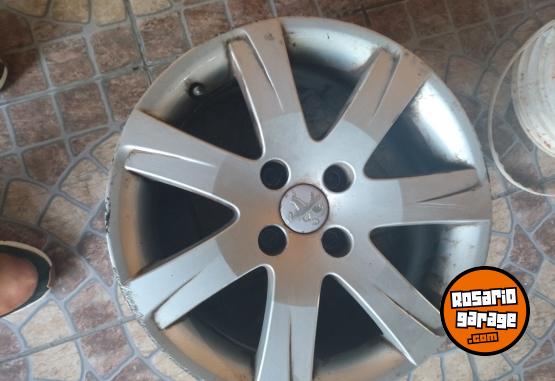 Accesorios para Autos - Vendo llanta de alineacin Santiaguito 2 de Peugeot 308 - En Venta