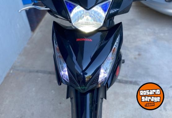 Motos - Honda Wave 2023 Nafta 5300Km - En Venta