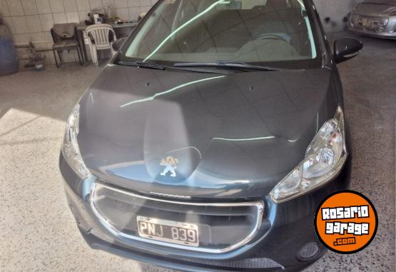 Autos - Peugeot 208 2014 Nafta 98000Km - En Venta