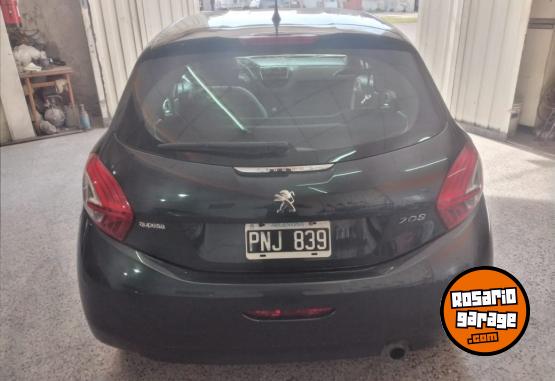 Autos - Peugeot 208 2014 Nafta 98000Km - En Venta