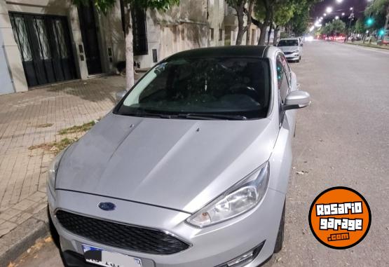 Autos - Ford Focus 2017 GNC 103000Km - En Venta