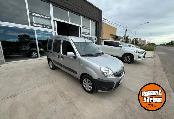 Utilitarios - Renault Kangoo 2018 GNC 153000Km - En Venta