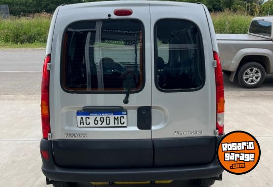 Utilitarios - Renault Kangoo 2018 GNC 153000Km - En Venta