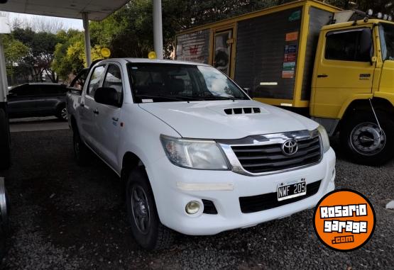 Camionetas - Toyota HILUX DX PACK ELECTRICO 2014 Diesel  - En Venta