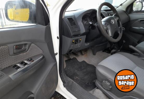 Camionetas - Toyota HILUX DX PACK ELECTRICO 2014 Diesel  - En Venta