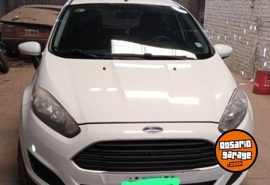 Autos - Ford Fiesta 2015 GNC 200000Km - En Venta