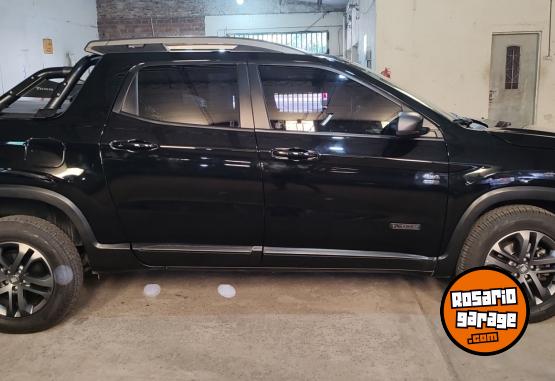 Camionetas - Fiat Toro Volcano Black Jack 2018 Diesel 35000Km - En Venta