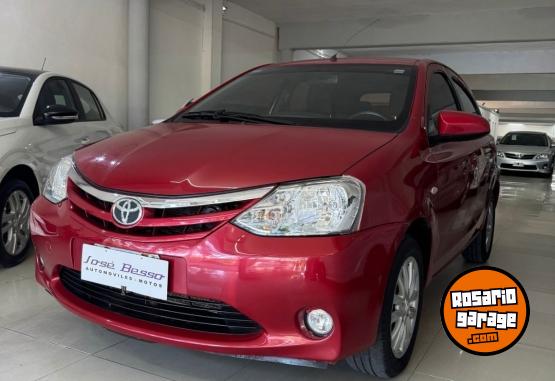 Autos - Toyota Etios 2014 Nafta 72000Km - En Venta