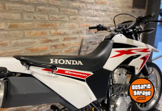 Motos - Honda XR 250 TORNADO 2023 Nafta 7000Km - En Venta