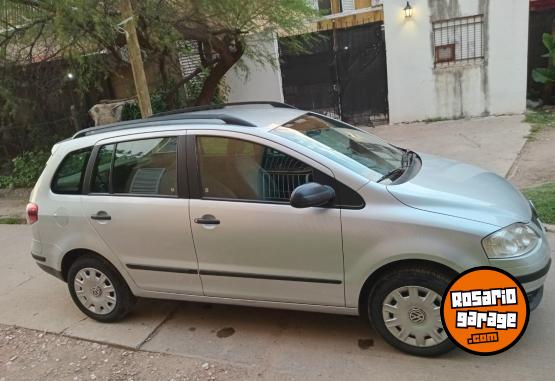 Autos - Volkswagen SURAN 2010 Nafta 112000Km - En Venta