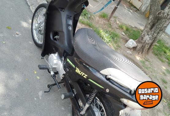 Motos - Motomel Blitz 2023 Nafta 9400Km - En Venta