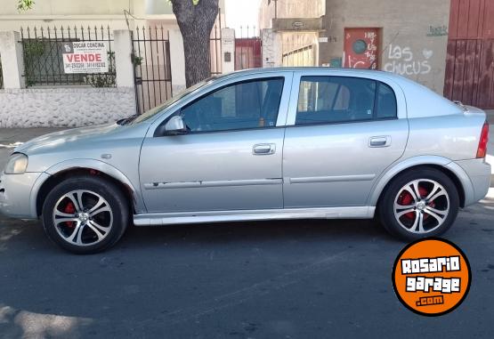 Autos - Chevrolet Astra ll 2.0 GLS 2011 Nafta 242000Km - En Venta