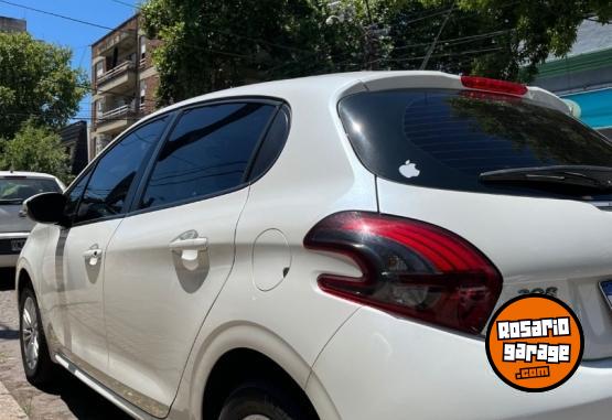 Autos - Peugeot 208 2019 Nafta 56000Km - En Venta