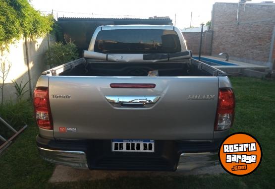 Camionetas - Toyota Hilux sr 2.4 2022 Diesel 32000Km - En Venta