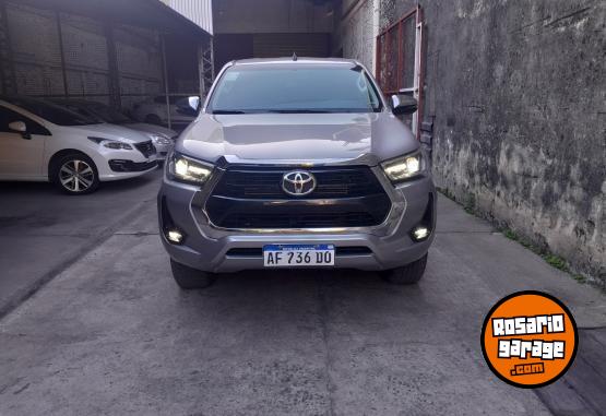 Camionetas - Toyota Hilux 2023 Diesel 56000Km - En Venta