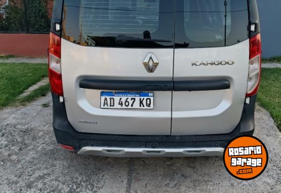 Utilitarios - Renault kangoo stepway 2019 GNC 150Km - En Venta