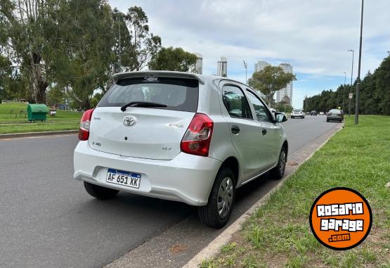 Autos - Toyota Etios 2022 Nafta 3900Km - En Venta