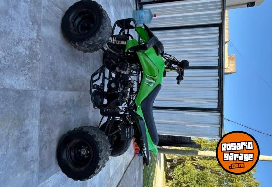 Cuatris y UTVs - Otra marca Cuatri 110cc 2014  1111Km - En Venta