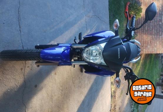 Motos - Honda Twister CB125 2023 Nafta 3500Km - En Venta