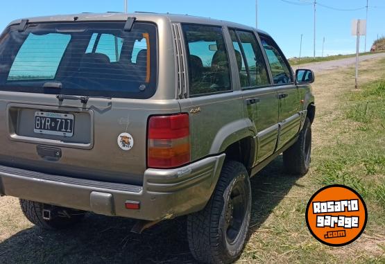 Camionetas - Jeep Gran Cherokee 1997 Nafta 161000Km - En Venta