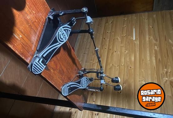 Instrumentos Musicales - VENDO DOBLE PEDAL DIXON - En Venta