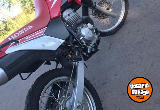 Motos - Honda Tornado 250 2018 Nafta 12000Km - En Venta