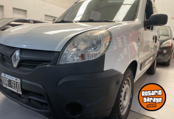 Utilitarios - Renault Kangoo 2015 GNC 118000Km - En Venta