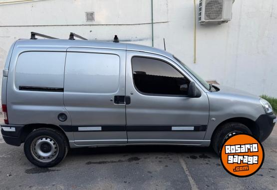 Utilitarios - Citroen Berlingo busines 2017 GNC 163000Km - En Venta