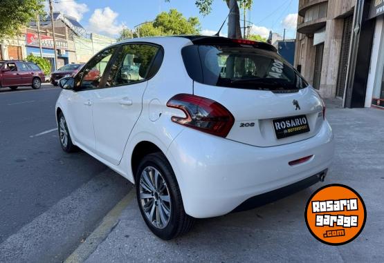 Autos - Peugeot 208 2017 Nafta 98150Km - En Venta