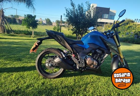 Motos - Honda CB300 F twister 2023 Nafta 4500Km - En Venta