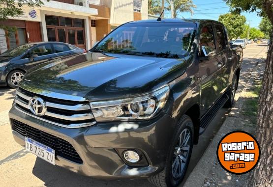 Camionetas - Toyota Hilux Srx 4x4 Automtica 2017 Diesel 200000Km - En Venta