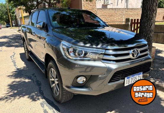 Camionetas - Toyota Hilux Srx 4x4 Automtica 2017 Diesel 200000Km - En Venta