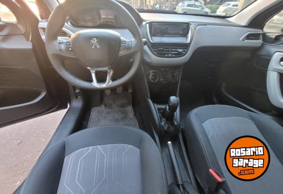 Autos - Peugeot 208 Active Plus 2017 Nafta 130000Km - En Venta