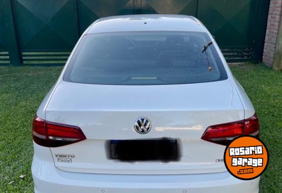 Autos - Volkswagen Vento 2017 Nafta 95000Km - En Venta