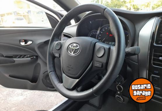 Autos - Toyota Yaris XLS 2022 Nafta 49000Km - En Venta