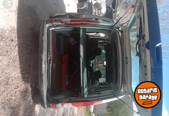 Utilitarios - Renault Kangoo 2002 Diesel 230000Km - En Venta