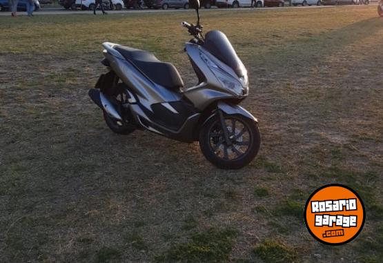 Motos - Honda Pcx 2019 Nafta 7900Km - En Venta