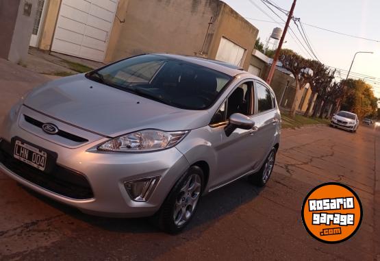 Autos - Ford Fiesta kinetic titanium 2012 Nafta 150000Km - En Venta