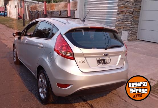 Autos - Ford Fiesta kinetic titanium 2012 Nafta 150000Km - En Venta