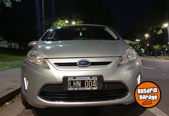 Autos - Ford Fiesta kinetic titanium 2012 Nafta 150000Km - En Venta