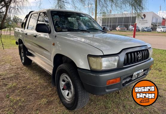 Camionetas - Toyota Hilux dx 4x4 3.0 2002 Diesel 180000Km - En Venta