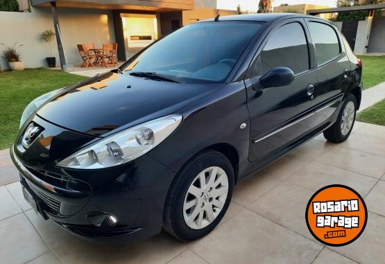 Autos - Peugeot 207 2011 Nafta 140000Km - En Venta