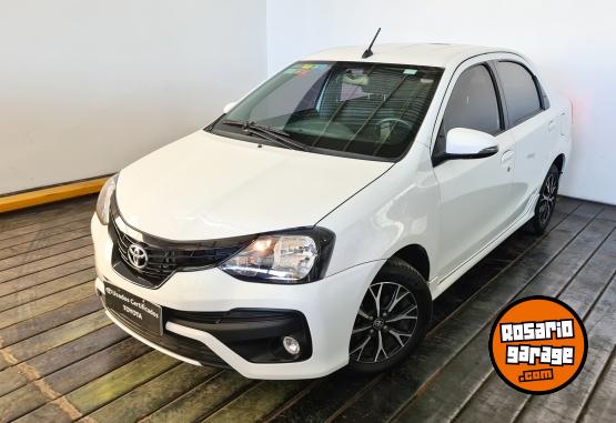 Autos - Toyota ETIOS XLS 1,5 6M/T 4P 2021 Nafta 85402Km - En Venta