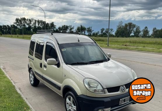 Utilitarios - Renault Kangoo 2011 GNC 180000Km - En Venta